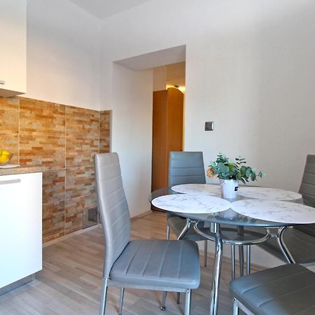 Apartment Josip 1649 Fazana Exterior photo