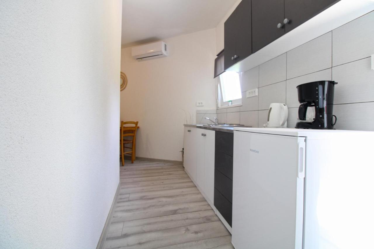 Apartment Josip 1649 Fazana Exterior photo
