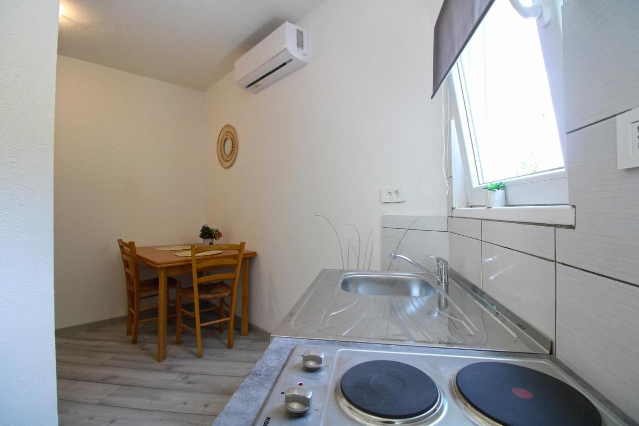 Apartment Josip 1649 Fazana Exterior photo