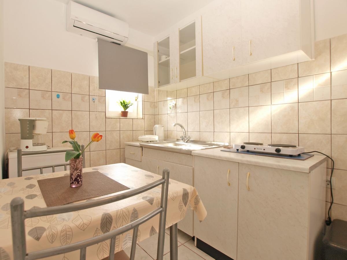 Apartment Josip 1649 Fazana Exterior photo